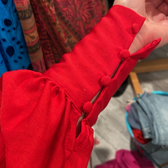 Express Deep V Red Top - Picture 4 of 4